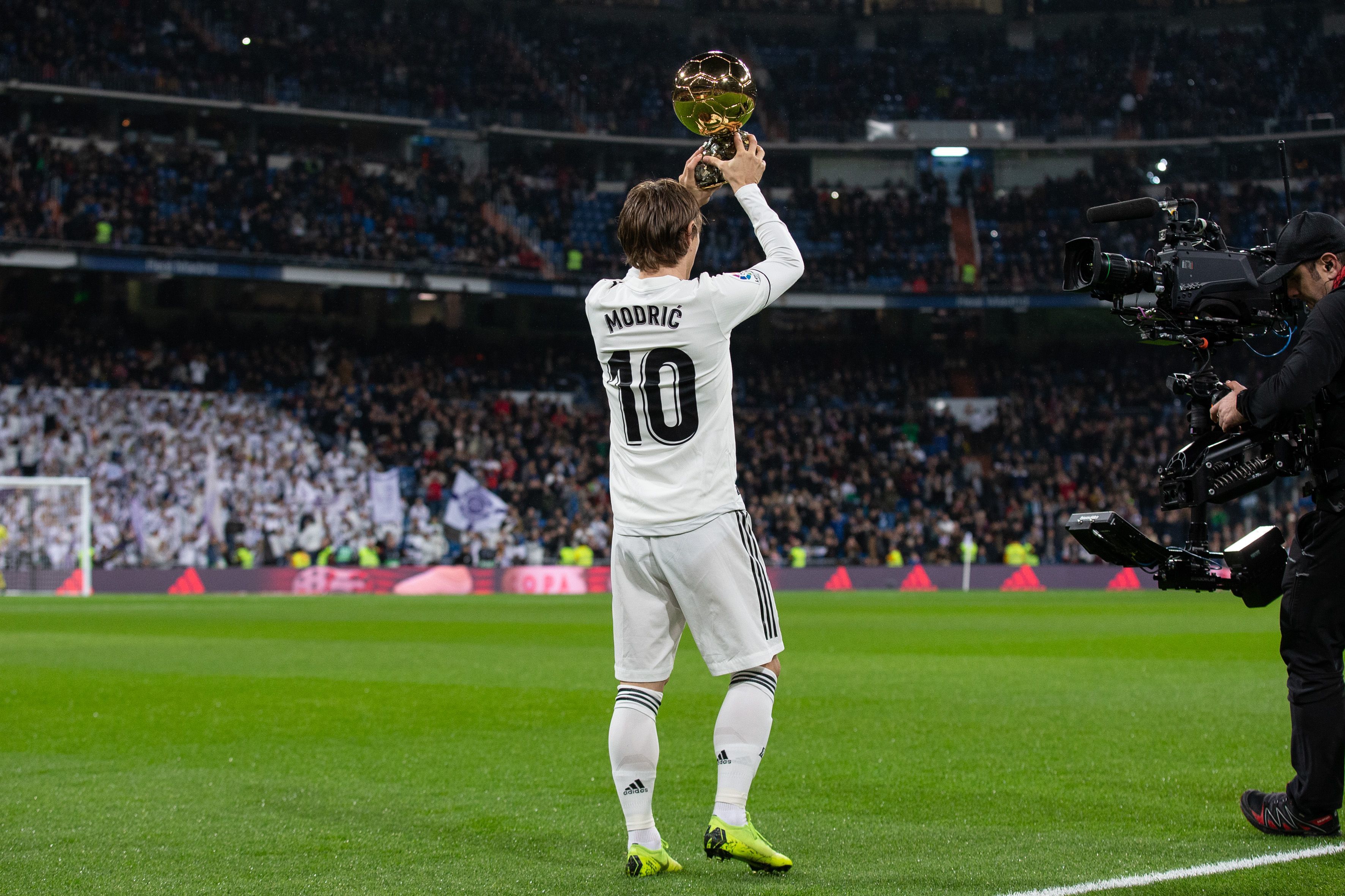 征途冲超成都站圆满结束，积分榜变动争冠悬念升级！