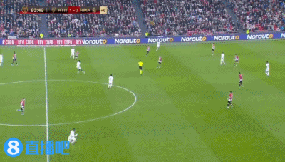 自由式滑雪世界杯阿拉木图站：王心迪夺冠 徐梦桃摘银