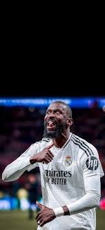 欧冠积分榜：利物浦巴萨前2携手出线！马竞升第3 鱼腩7连败仍0分