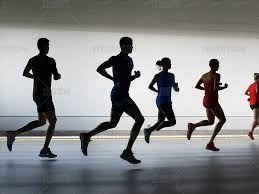 齐达内谈管理皇马更衣室：教练为球员服务 要得到球员的喜欢