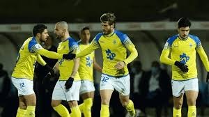 [NBA]詹姆斯突破送助攻 海斯空中接力砸进